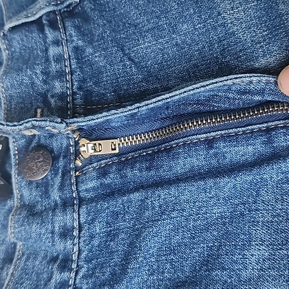 LL Cool J blue jeans - Picture 5 of 6